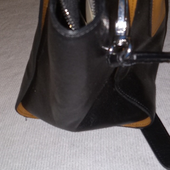 Handbag - Picture 4 of 7